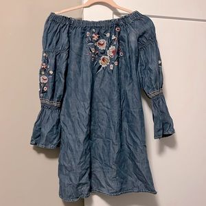 Off Shoulder Womens long sleeve dress with pattern